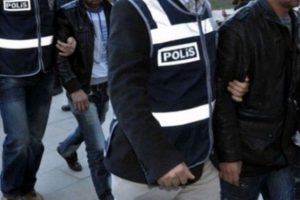 &Ccedil;eşme'de 18 insan taciri yakalandı
