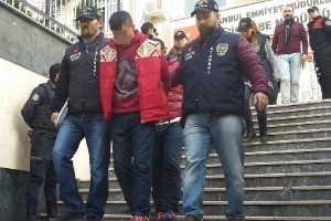 Okmeydanı gasp&ccedil;ıları adliyeye sevk edildi