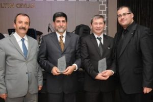 Bursalı haber muhabirine Mimarlar Odası'ndan &ouml;d&uuml;l