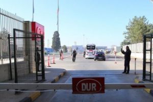 Bulgaristan'da g&uuml;mr&uuml;k memurlarına operasyon: 33 g&ouml;zaltı