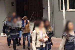 Kadınları fuhuşa b&ouml;yle s&uuml;r&uuml;klediler