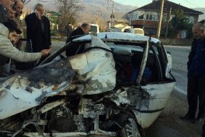 Hatalı sollama kaza getirdi: 4 yaralı