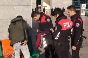 İstanbul Kartal Adliyesi'nde 300 polisle asayiş uygulaması