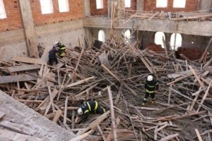 Kahramanmaraş'ta cami inşaatında g&ouml;&ccedil;&uuml;k: 5 yaralı