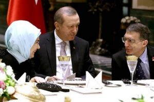 K&uuml;lliye'de Sancar onuruna akşam yemeği verildi