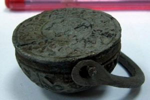 3 bin 600 yıllık m&uuml;h&uuml;r krem kutusundan &ccedil;ıktı