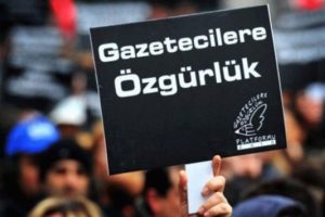 PEN'den T&uuml;rkiye'ye internet eleştirisi