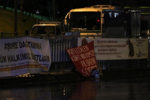 İstanbul'da piknik t&uuml;pl&uuml; ş&uuml;pheli paket paniği