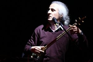 D&uuml;nyaca &uuml;nl&uuml; sanat&ccedil;ı Mohsen Namjoo Bursa Nil&uuml;fer'de hayran bıraktı