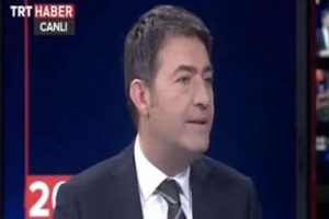 TRT spikerinden elektronik sigaralı canlı yayın