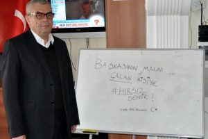 CHP'den pankartlı 17- 25 Aralık g&ouml;ndermesi