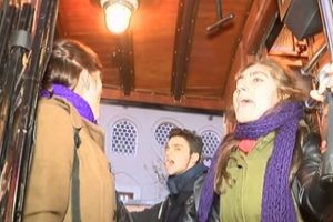 Taksim-T&uuml;nel tramvayını işgal ettiler
