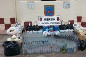 Mersin'de sahte i&ccedil;ki operasyonu: 3 g&ouml;zaltı