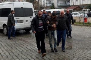 Milli Eğitim M&uuml;d&uuml;r&uuml;n&uuml; dolandıran zanlılar tutuklandı