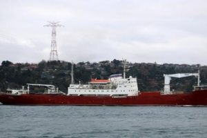 Rus askeri lojistik gemisi 'Yauza' İstanbul Boğazı'ndan ge&ccedil;ti