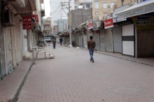 Sokağa &ccedil;ıkma yasağı ge&ccedil;ici olarak kaldırıldı