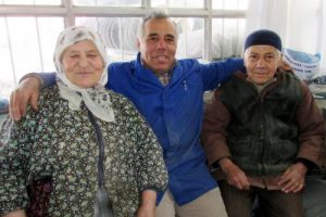 Akın &ccedil;iftinin 34 yıllık m&uuml;thiş dayanışması