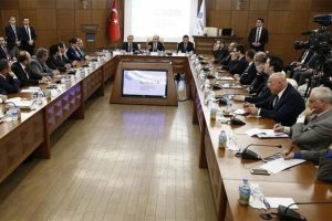 Asgari &uuml;crette kritik toplantı bug&uuml;n