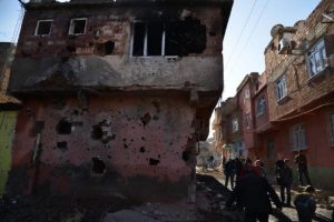 Başkan Kışanak: Sur'daki tablo y&uuml;reğimizi yakıyor