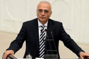 Ekonomi Bakanı Elitaş'tan dolar a&ccedil;ıklaması