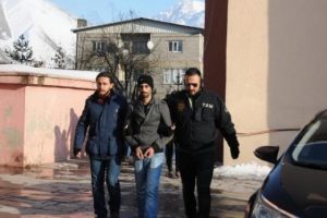 Hakkari'de 1 &uuml;niversite &ouml;ğrencisi tutuklandı