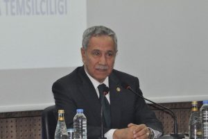 Arın&ccedil;, kamuda israfı &ouml;nlemenin yollarını anlattı