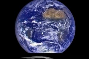 NASA'dan yeni D&uuml;nya fotoğrafı