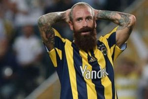 Raul Meireles 4 ay daha yok!