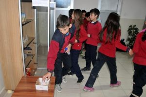 "D&uuml;r&uuml;stl&uuml;k dolabı" kurdular, kasaları fazla verdi