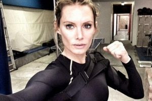 Star Wars'ta kamera karşısına ge&ccedil;en dubl&ouml;r Olivia Jackson kolunu kaybediyor