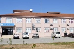 İlkokulda kızlı-erkekli oturma krizi &ccedil;&ouml;z&uuml;lemedi