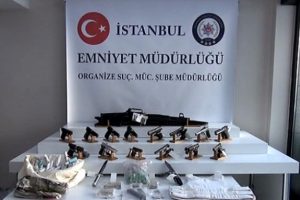 İstanbul'da hara&ccedil; &ccedil;etelerine operasyon: 22 g&ouml;zaltı