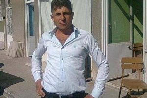 Devrilen trakt&ouml;r&uuml;n&uuml;n altında yaşamını yitirdi