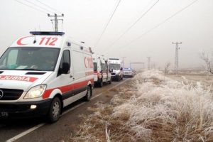 Belediye otob&uuml;s&uuml; şarampole yuvarlandı: 7 yaralı