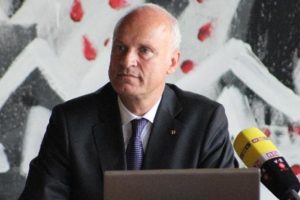 Almanya altınlarını &uuml;lkeye getiriyor