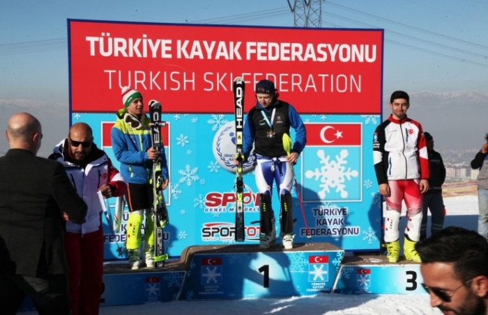 Bursa'nın ve T&uuml;rkiye'nin gururu; Serdar Deniz