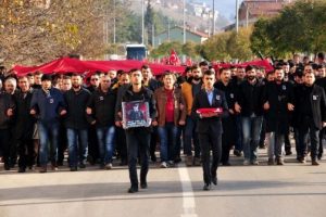 Şehit uzman &ccedil;avuşu 5 bin hemşehrisi uğurladı