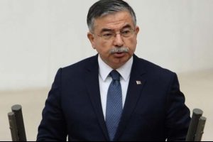 Milli Savunma Bakanı: Musul'u DEAŞ'a teslim ettiler
