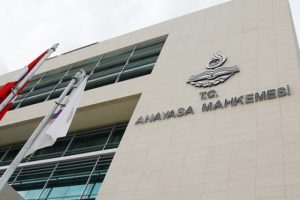 AYM'den flaş sokağa &ccedil;ıkma yasağı kararı