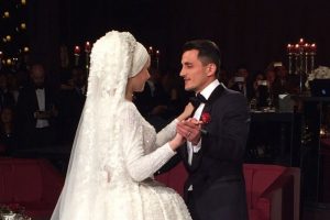 Mustafa Pektemek evlendi
