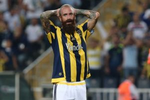 Fenerbah&ccedil;eli Meireles ameliyat oldu