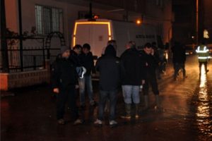 Patlayan su borusu felakate yol a&ccedil;tı: 1 &ouml;l&uuml; 2 yaralı!