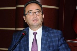 CHP'li Tezcan: T&uuml;rkiye'nin sorunu başkanlık rejimi değildir