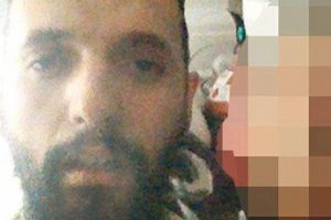 Fransa'da patronunu kafasını keserek &ouml;ld&uuml;ren mahkum cezaevinde intihar etti