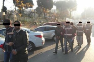 İzmir'de telefon dolandırıcılarından b&uuml;y&uuml;k vurgun