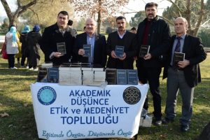 Mehmet Akif Ersoy i&ccedil;in Bursa'da anma t&ouml;reni