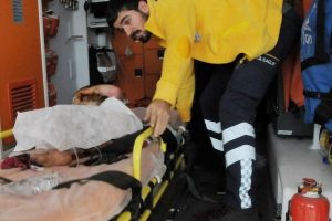 Şanlıurfa'da oynadığı &ccedil;&ouml;pl&uuml;kte &ccedil;ıkan yangında yaralandı