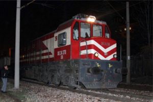 Demir yolu g&ouml;revlisinin dikkati hayat kurtardı