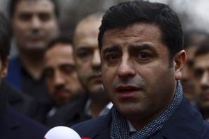 Demirtaş Moskova'da HDP ofisini a&ccedil;amadı