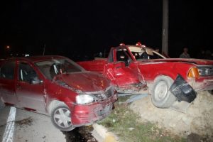 Sakarya'da kazaya bakarken kaza kurbanı oldu